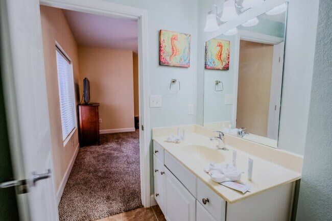 Building Photo - 16819 Front Beach Rd