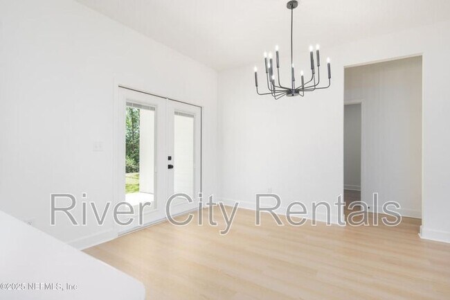 Building Photo - 9261 Dolphin St