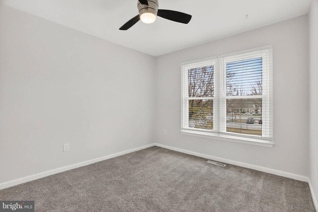 Building Photo - 8772 Manahan Dr