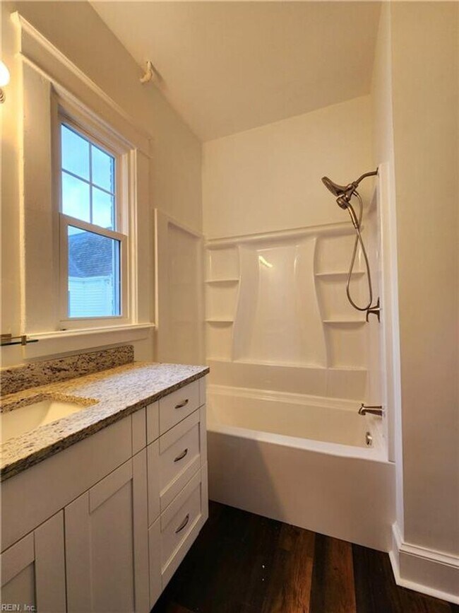 Building Photo - Gorgeous Gem on Corner Lot in Ghent!