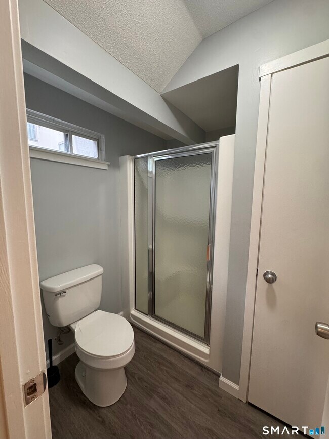 Building Photo - 41 Crocus Ln