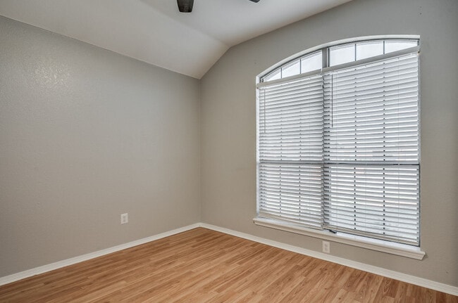 Building Photo - 1717 Briarcreek