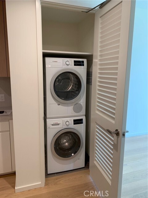 Building Photo - 877 Francisco St