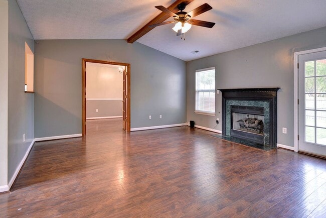 Building Photo - Spacious Rancher in Quiet Cul-de-sac