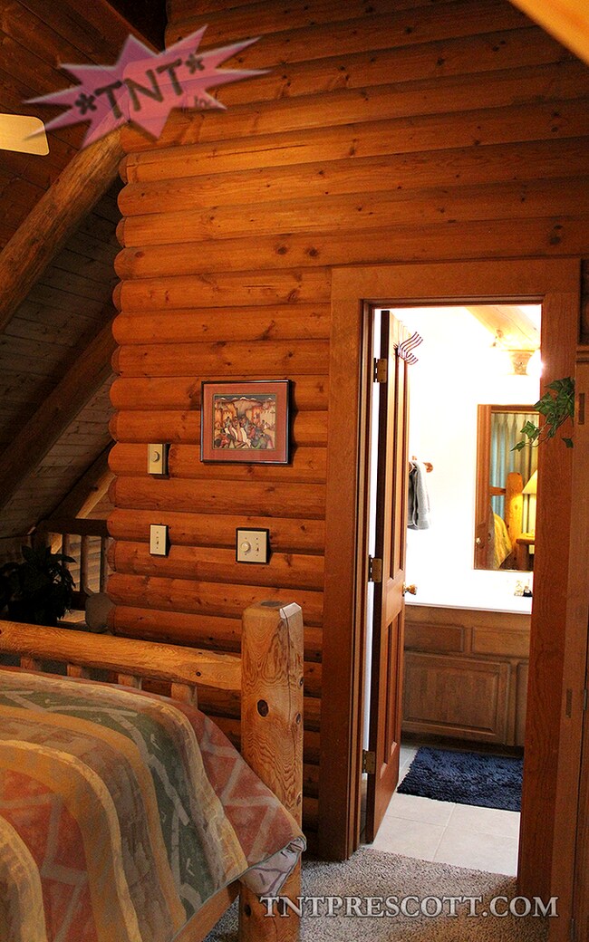 Building Photo - Cabin in Prescott