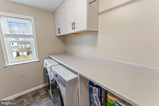 Building Photo - 7810 Bexley Ln
