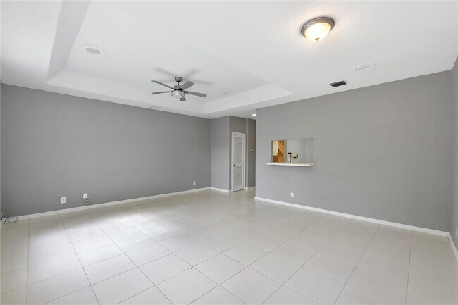 Building Photo - 9664 Royal Palm Blvd