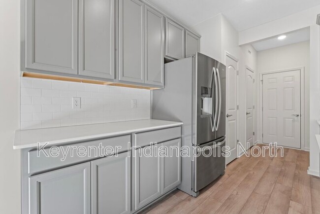 Building Photo - 9738 Behner Dr