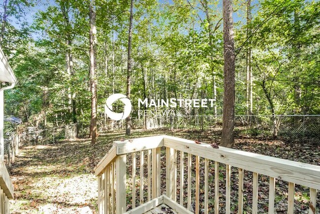 Building Photo - 3 Bedroom Pet-Friendly Home in Hiram, GA with Main Street Renewal