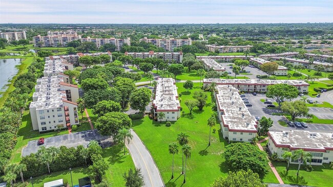 Building Photo - 23 Abbey Ln