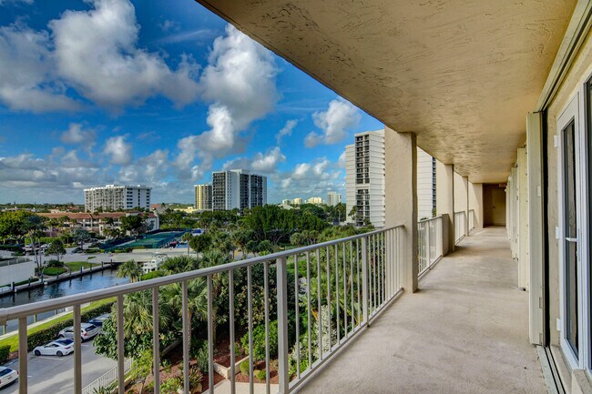 Building Photo - 4301 N Ocean Blvd