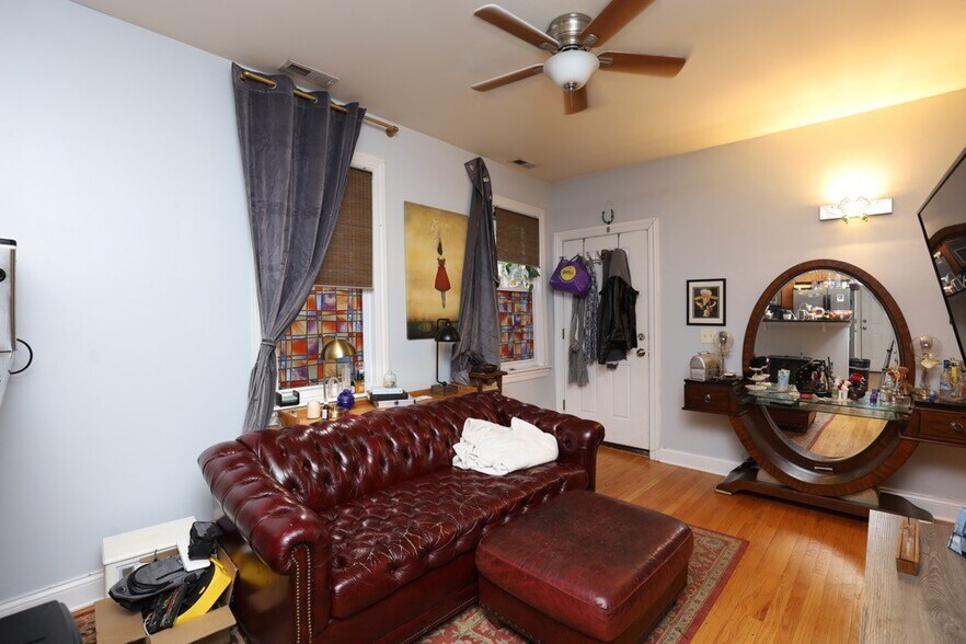 Building Photo - 1738 W Altgeld St