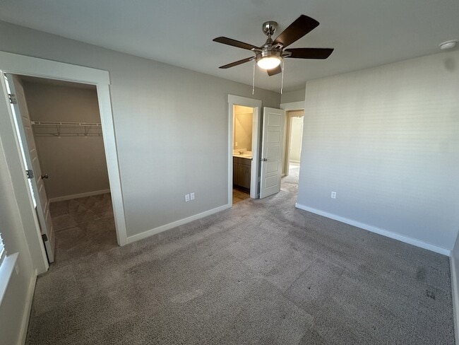 Building Photo - 1730 Frodo Wy