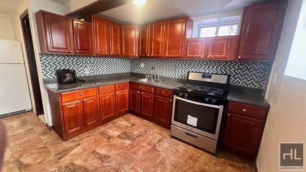 Building Photo - 720 EAST 39 STREET