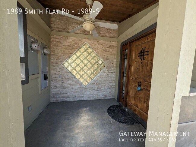 Building Photo - 1989 Smith Flat Rd