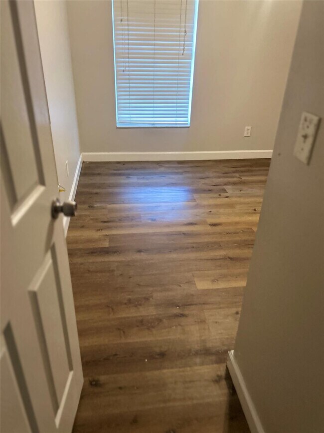 Building Photo - 4024 Dream Oak Pl