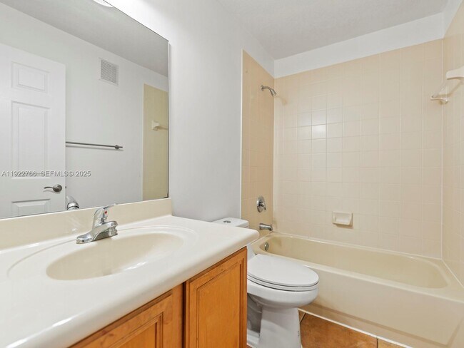 Building Photo - 16544 SW 68th Terrace