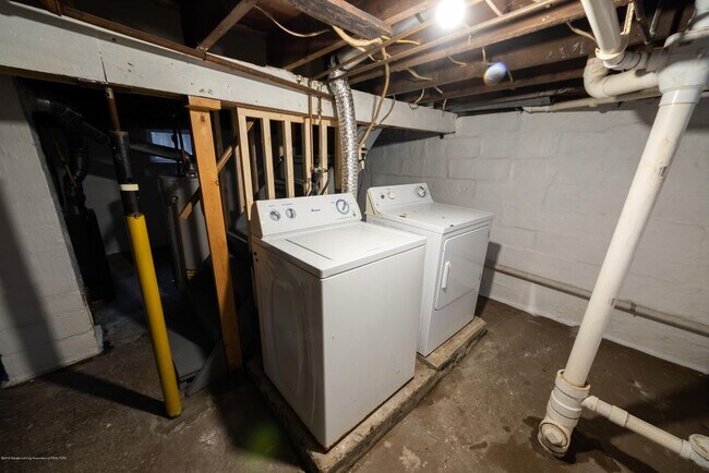 Building Photo - 820 Comfort St