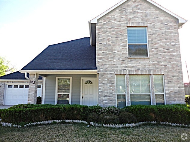 Building Photo - 502 Carol Lynn Dr