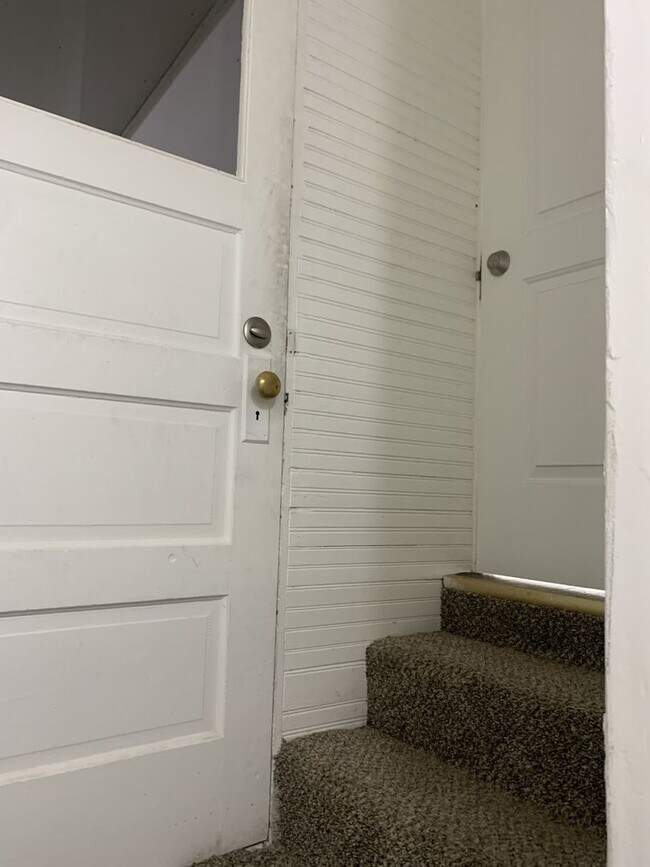 Building Photo - RES_6158LLC_DENSLEY_470