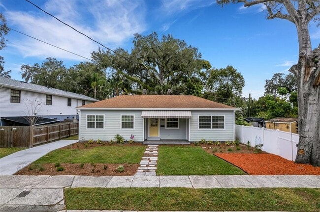 Building Photo - 934 Vistabula St