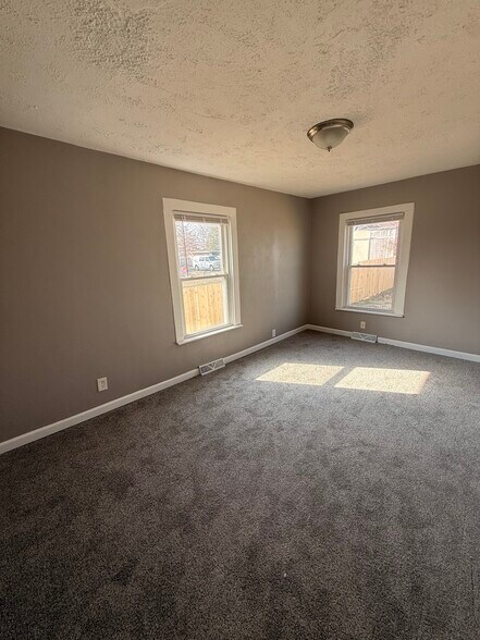 Building Photo - 401 S 22nd St