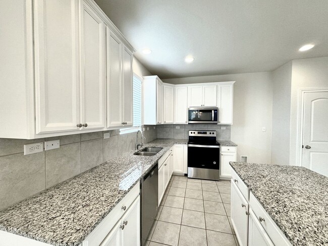 Building Photo - Beautiful Home in New Braunfels