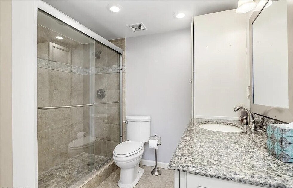 Building Photo - 5625 Trailwinds Dr