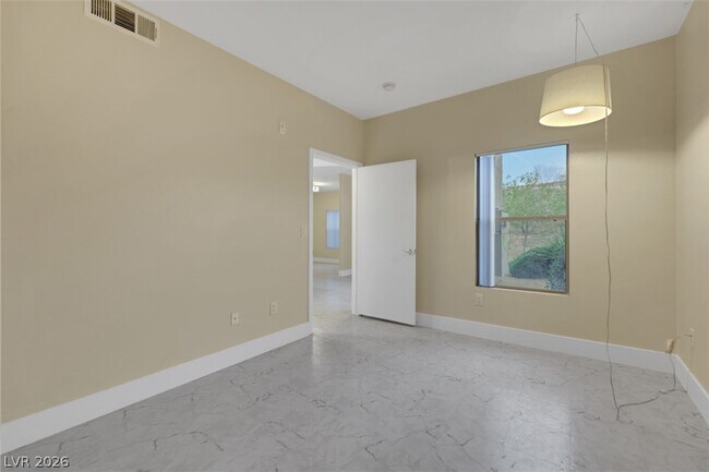 Building Photo - 45 Maleena Mesa St