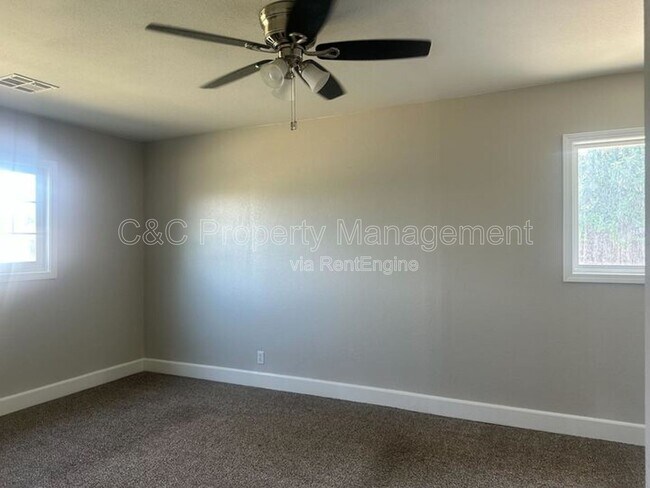 Building Photo - 5625 E Bellaire Way