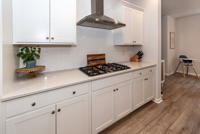 Building Photo - 6976 Pumpkinseed Dr