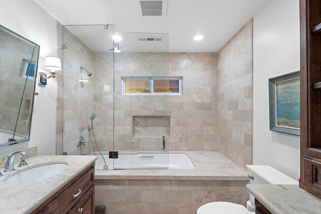 Building Photo - 854 Guanajuato Dr
