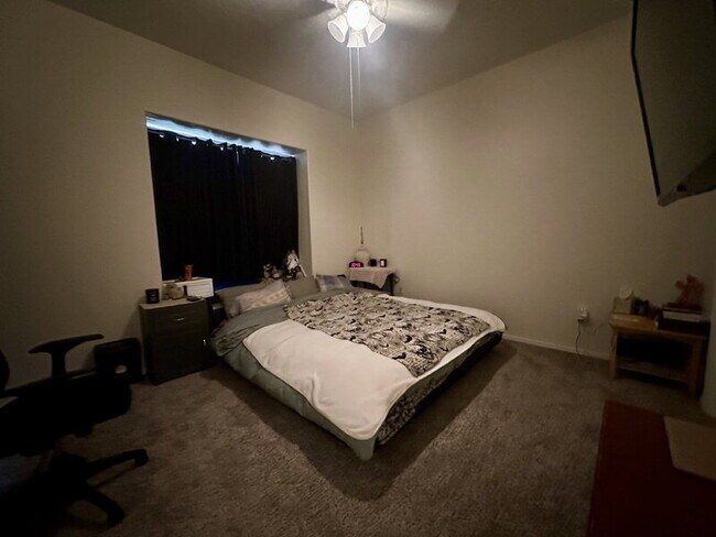 Building Photo - 14575 W Mountain View Blvd