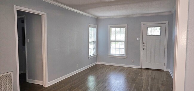 Building Photo - 3126 Austin St