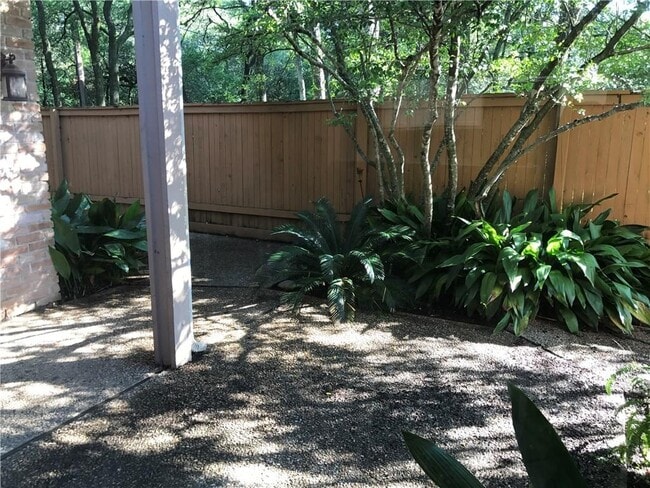 Building Photo - 7922 Ridgeline N