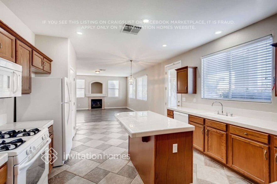 Building Photo - 832 Bluff Ridge Ave