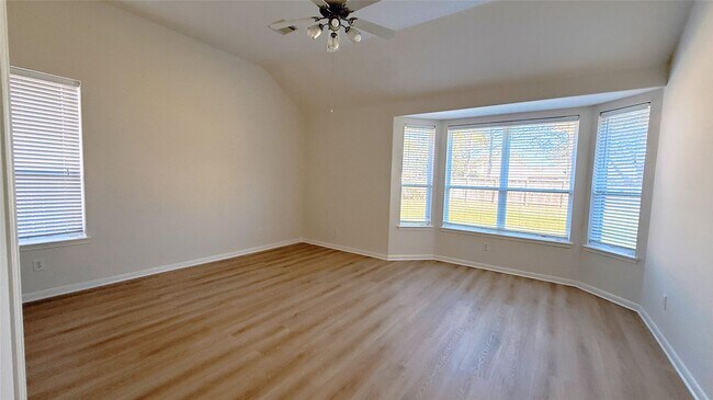 Building Photo - 8610 Rising Oak Ln