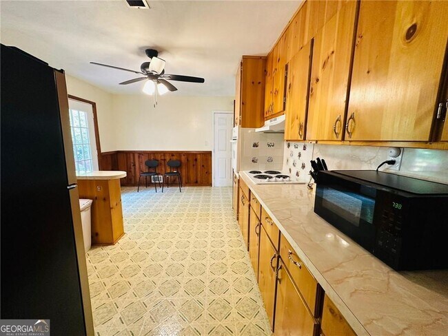 Building Photo - 6441 Dunmoor Dr