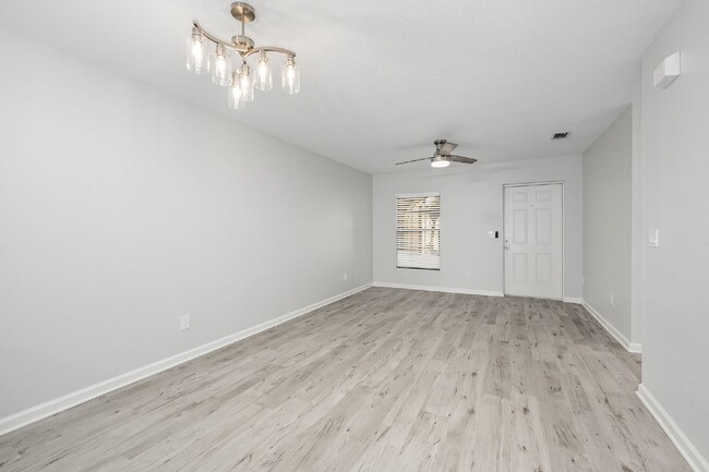 Building Photo - Beautiful Sonesta Walk Townhome with Resor...