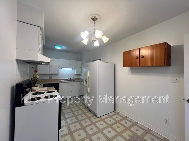 Building Photo - 2826 67th St