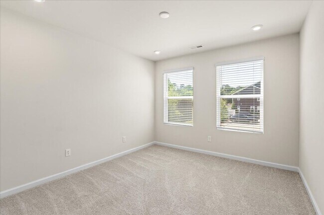 Building Photo - 4529-1 Iron Oak Ln