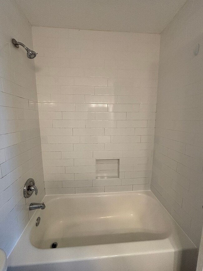 Building Photo - 4123 W 22nd St