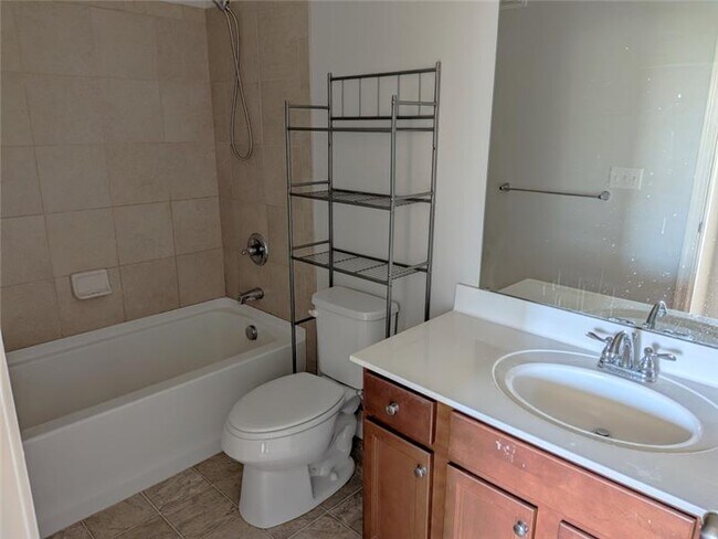 Building Photo - 2099 Commons Cir Dr