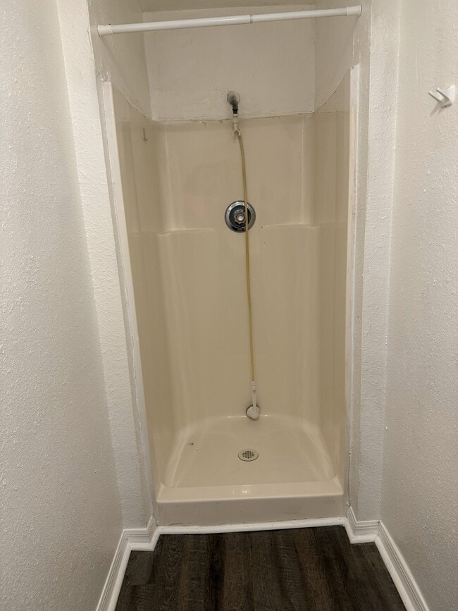 Building Photo - 306 N Cleveland Ave