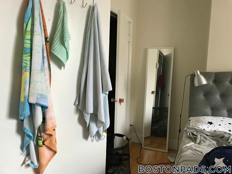 Building Photo - 1283 Commonwealth Ave