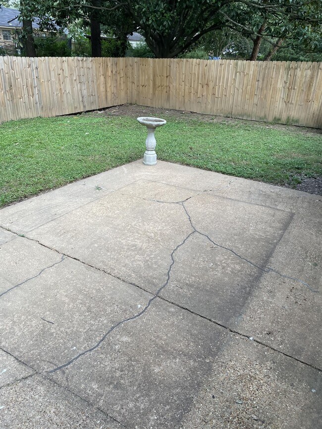 Building Photo - 1128 Verlington Dr