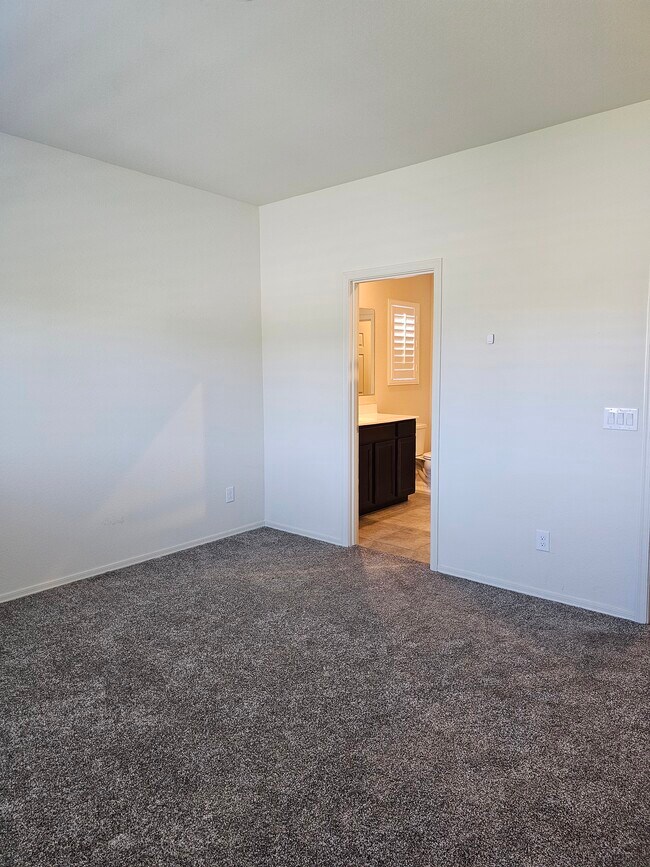 Building Photo - 24388 W Verlea Dr