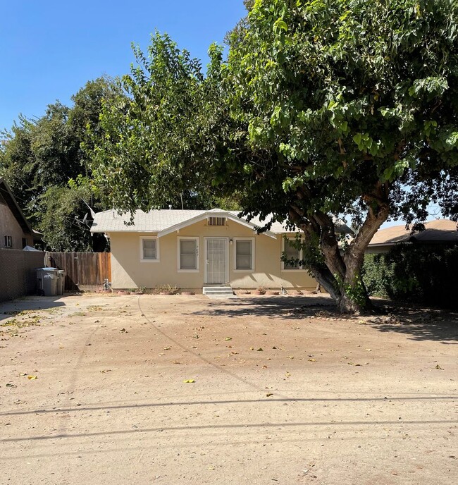 Primary Photo - Affordable 1 bedroom 1 bathroom home on Ma...