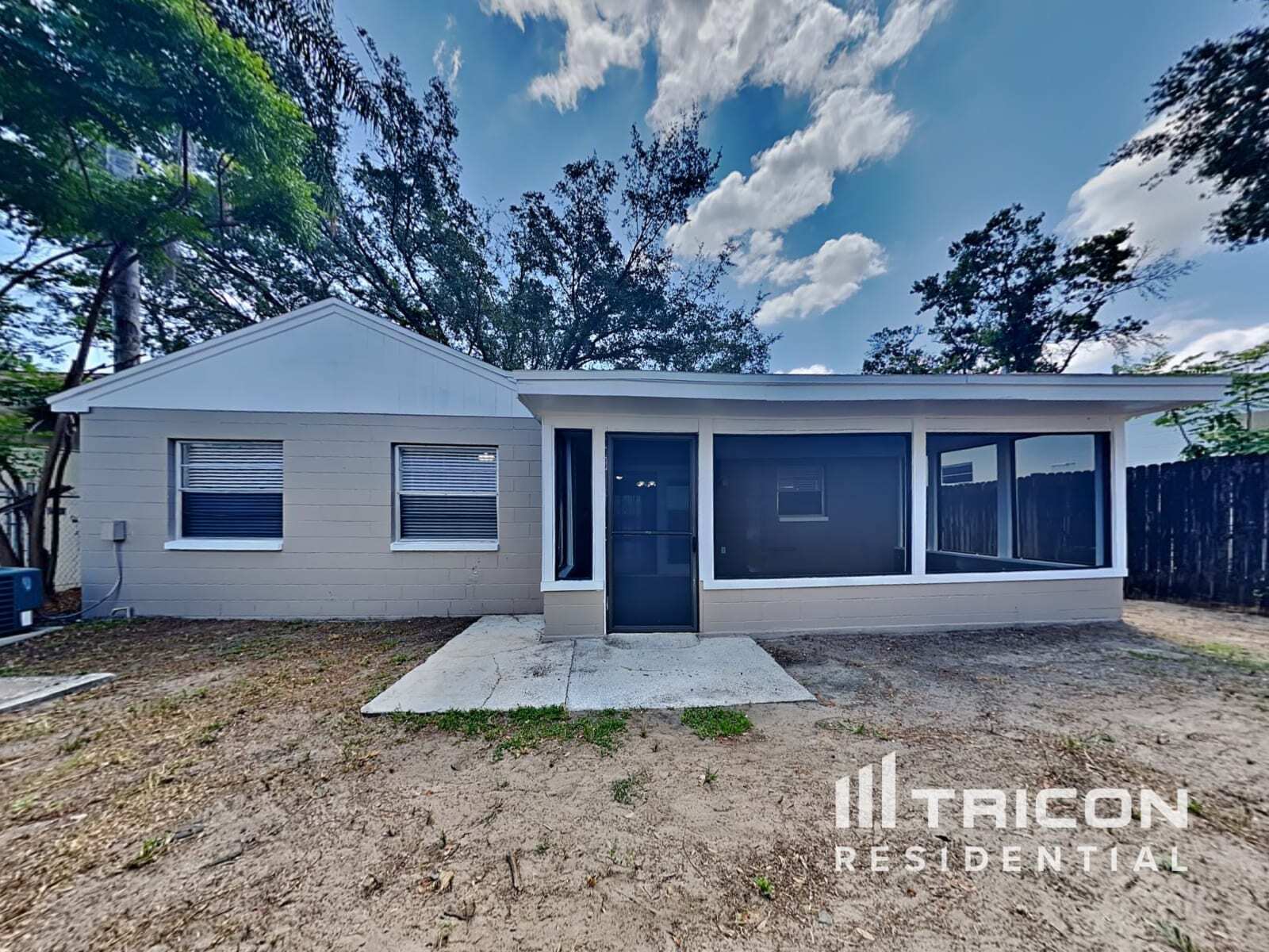 Building Photo - 320 Laxton Ln