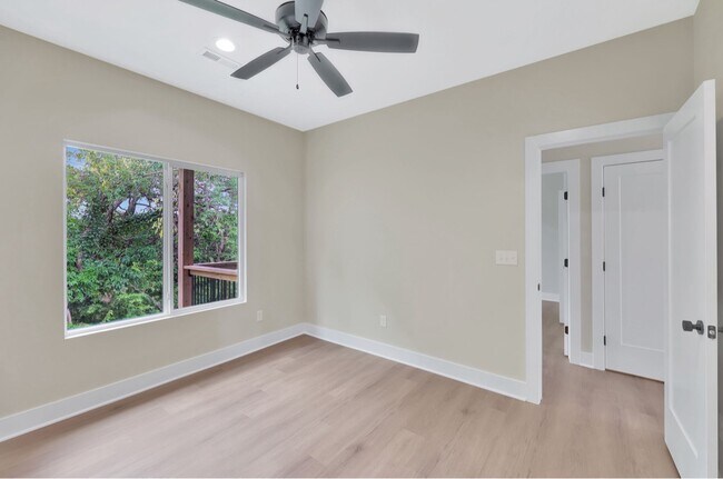 Building Photo - 359 Turnpike Rd